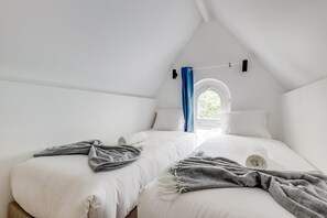 1 chambre, fer et planche à repasser, accès Internet, draps fournis