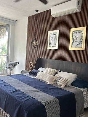 3 bedrooms, iron/ironing board, WiFi, bed sheets - Surf Villa in Acapulco Diamante, Close to the Beach (Acapulco de Juárez)