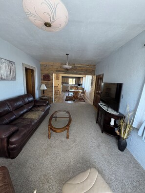 Living area - Welcome to the Farm (Vida)