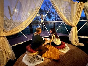 المنطقة المحيطة بالمنشأة