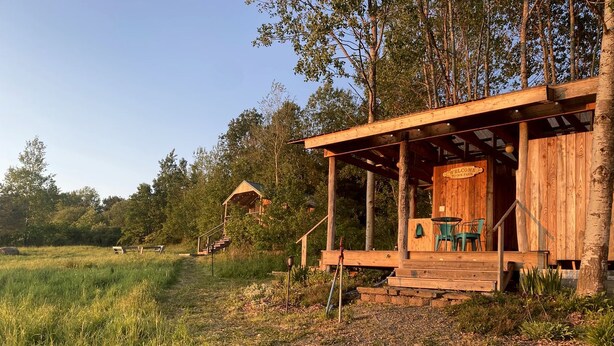 Property grounds - Gorgeous Finger Lakes Accommodation near Ithaca for Glamping in New York (Brooktondale)