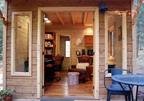 Unclassified image, 3 of 26, button - Owl Creek Cabin Mountain Getaway near Ashland, Oregon (Ashland)