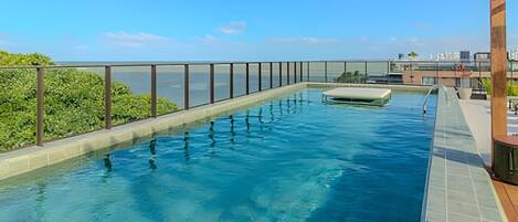 Deluxe Apartment | Pool | Outdoor pool