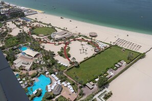 Exterior - Beachfront 2BR+M | One JBR | Sea + Palm Views (Dubai)