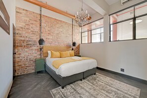 1 bedroom, in-room safe, iron/ironing board, internet
