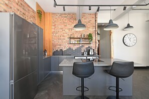 Fridge, microwave, oven, stovetop