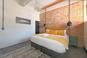 1 bedroom, in-room safe, iron/ironing board, Internet