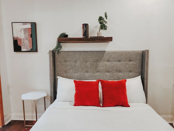 4 chambres, bureau, fer et planche à repasser, accès au Wi-Fi (inclus)