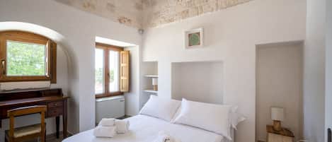 3 عدّة غرف نوم ومكواة/لوح كي وواي فاي مجانًا وملاءات أسرّة