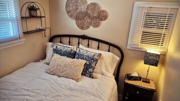 1 bedroom, iron/ironing board, WiFi, bed sheets