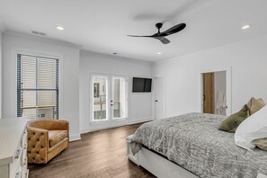 3 bedrooms, WiFi, bed sheets