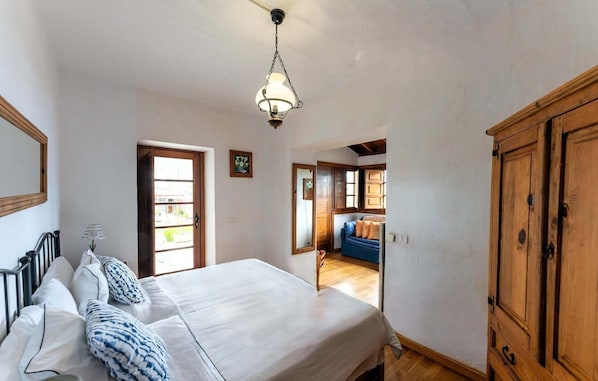 2 bedrooms