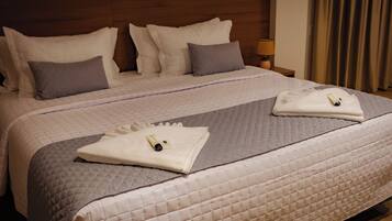 Literie de qualité supérieure, surmatelas, minibar