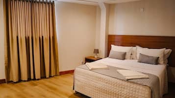 Soundproofing, free WiFi