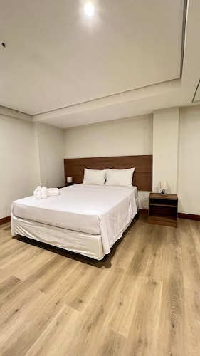 Amazon Seasons Hotel