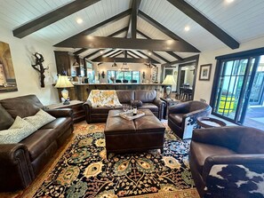 Smart TV, fireplace, printers