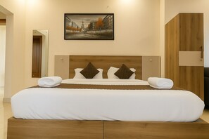 Soundproofing, free WiFi - Coastal Echoes Inn (Kochi)