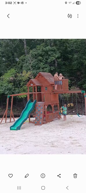 Children's area - Cozy Cabin (SUNRISE BEACH,)