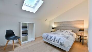 3 slaapkamers, een strijkplank/strijkijzer, wifi, beddengoed