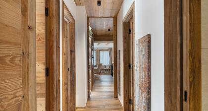 Apartment 'Luxury Chalet Cirmolo' with Mountain View and Wi-Fi