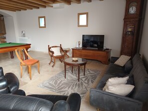 تلفزيون، كرة قدم الطاولة، كُتُب