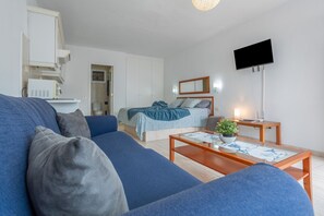 Bügeleisen/Bügelbrett, WLAN, Bettwäsche