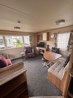 Televisión, chimenea