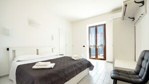 2 bedrooms, iron/ironing board, free WiFi, bed sheets - Casa Trofimena by Wonder Tour (Amalfi)