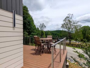 Exterior - Couples Glamping Cabin - Bearly Behaving (Balsam Grove)