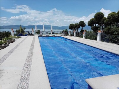 Luxurious property, spectacular view of Lake Chapala and the mountains, Privacy