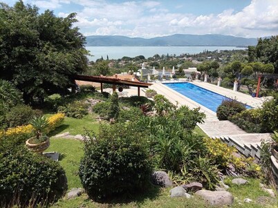Luxurious property, spectacular view of Lake Chapala and the mountains, Privacy