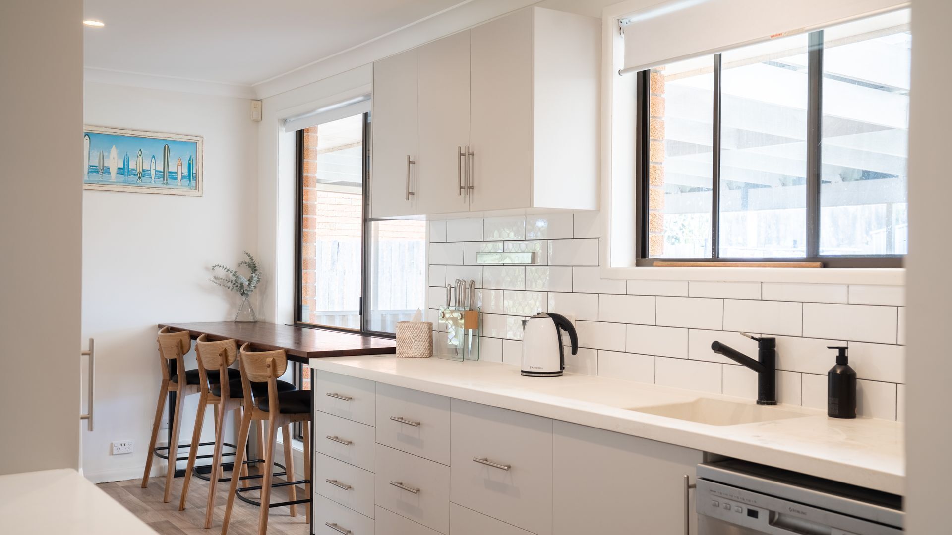 ثلاجة، ميكروويف، فرن، موقد طهي مسطح