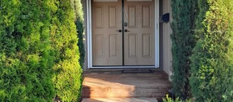 Bright & Stylish Home Stay Minutes from Wineries