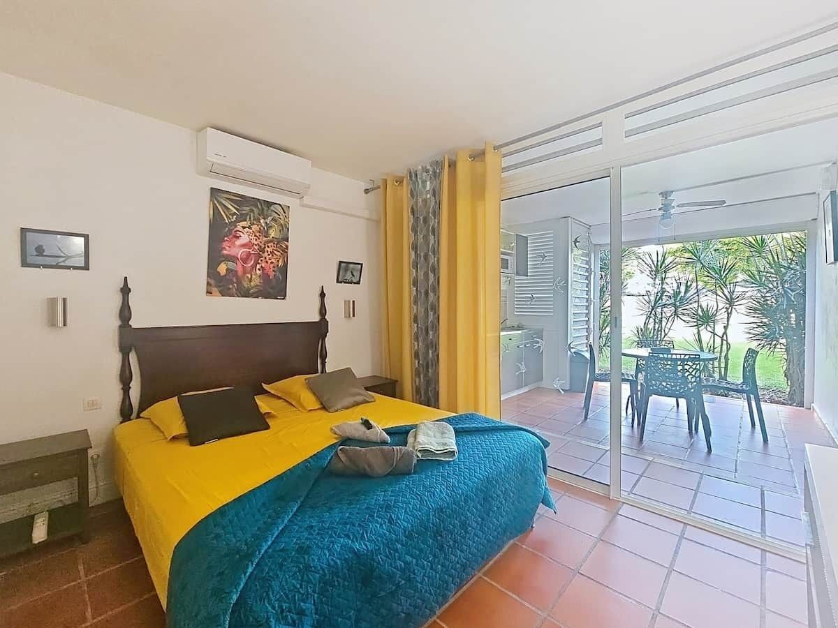 1 bedroom, iron/ironing board, travel crib, internet