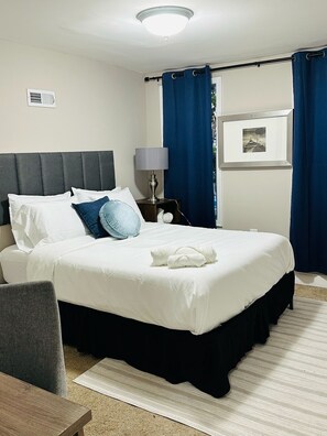 3 عدّة غرف نوم وواي فاي وملاءات أسرّة