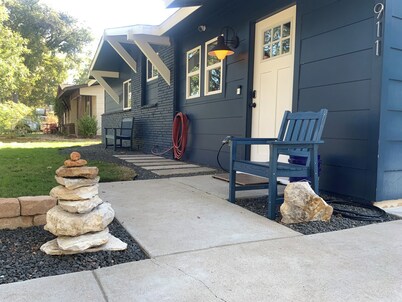 Don’t Mess With Texas! 3-Bedroom house in lovely South Austin with ice cold AC!