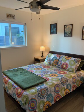 3 habitaciones, escritorio, wifi gratis y ropa de cama 