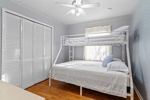 3 bedrooms, WiFi, bed sheets