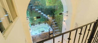 Walled City 9BR Luxury Casa - Jacuzzi & Pool Table