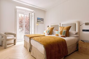 2 bedrooms, in-room safe, iron/ironing board, free WiFi