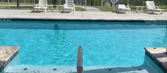 Charming 1-bedroom cottage in fabulous Rockport with a beautiful pool.