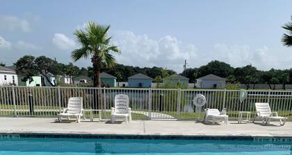 Charming 1-bedroom cottage in fabulous Rockport with a beautiful pool.