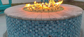 Charming 1-bedroom cottage in fabulous Rockport with a beautiful pool.