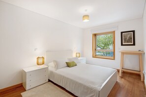 Fer et planche à repasser, Wi-Fi, draps fournis