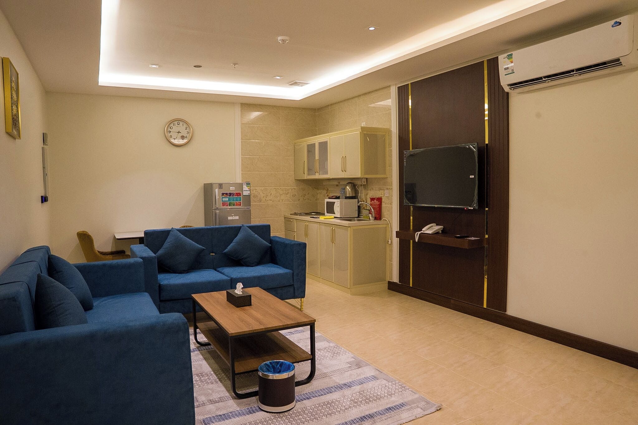 Suite Économique, 1 chambre, service de ménage, vue ville | Coffres-forts dans les chambres