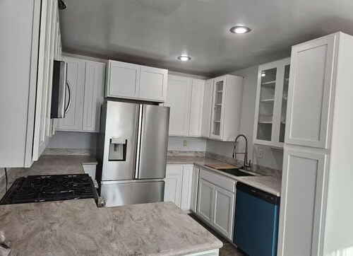 Lakeside Escape, Cozy Getaway