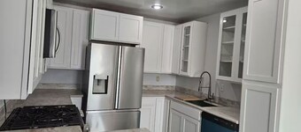 Lakeside Escape, Cozy Getaway