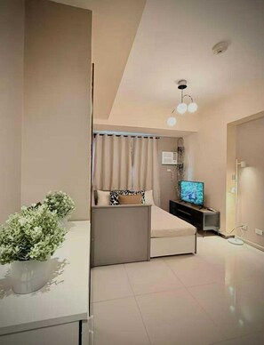 1 bedroom, bed sheets, wheelchair access