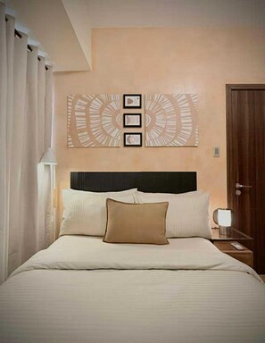 1 bedroom, bed sheets, wheelchair access