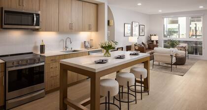 Charming Avelle 1BR Condo with Pool